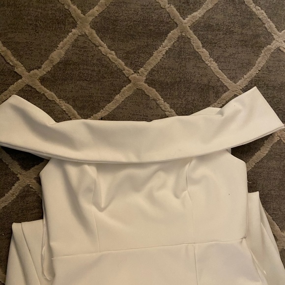 Off the shoulder wedding dress with hair clip - Picture 6 of 11